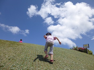 療育はひとつに絞るべき?3つの場所に通った私が「子どもにあった環境選び」について思うことのタイトル画像