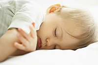 どうしても眠れない…睡眠障害と向き合う息子とわたしの工夫のタイトル画像