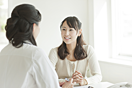 回避性パーソナリティ障害とは?「傷つかないよう避けてしまう」症状や治療法、克服するための方法を解説のタイトル画像