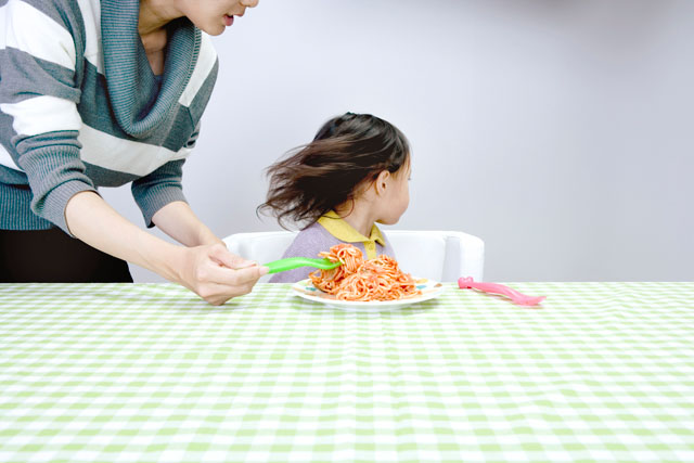 摂食障害（拒食症・過食症）とは？症状や治療法、関連のある心の病気