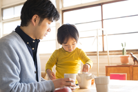 「それは触らないで!」注意しても子どもがガマンできないのはなぜ?のタイトル画像