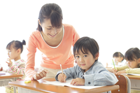 「学校と闘う親たち」へ。スクールカウンセラーが伝える問題解決のヒケツのタイトル画像