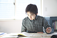 通信制高校とは?分類や他の進学先との違い、学費、入学方法などをご紹介しますのタイトル画像