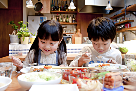 何度も椅子から落ちる息子が「発達性協調運動障害」と診断されるまでのタイトル画像