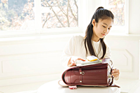 不登校の原因・きっかけは?解決に向けた子どもとの向き合い方、進級・進学や支援機関について解説しますのタイトル画像