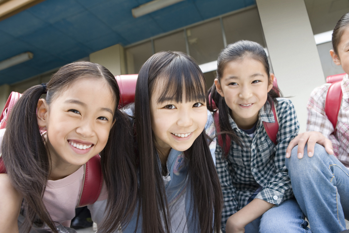 友だちと一緒なのにひとりぼっち アスペルガーの娘が抱える孤独の正体と 親の私が願うこと Litalico発達ナビ