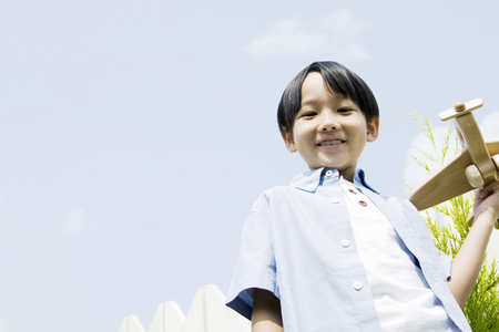 発達障害のある子どもと家族の旅行の困りごとは? 家庭での対処法や航空会社などの便利なサービスを紹介!のタイトル画像