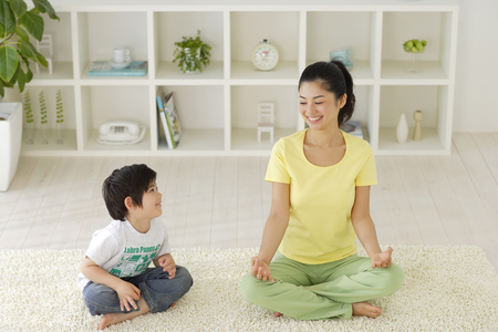 体を動かすのが嫌いな息子の運動不足をなんとかしたい!親子でヨガをして分かったことのタイトル画像