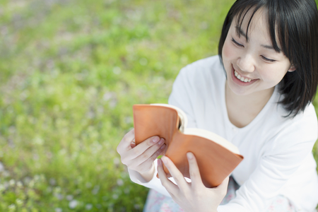 女性の発達障害、場面緘黙など、成長とともに変化する「寄り添い方のヒント」が見つかる4冊を紹介のタイトル画像
