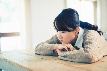 【アスペルガー症候群】0歳から成人期まで、年齢別の特徴や症状の現れ方を解説しますのタイトル画像