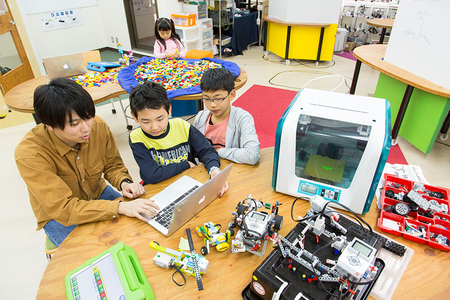 プログラミング必修化目前!「自宅で無料でできるプログラミング学習」特集のタイトル画像