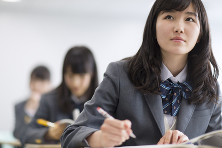 私立中で初めて手にした、いじめとは無縁の6年間。学歴カーストがASDの私を守ってくれた…?発達障害がある子の学校選びに思うことのタイトル画像