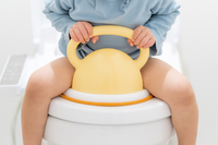 トイレトレーニングはいつから始める？準備や進め方のコツ、発達障害がある子のトイトレについても解説の画像