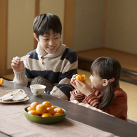 おうち療育は楽しむのがカギ!くじ引きおやつやこたつクイズで、感覚統合も…!?のタイトル画像
