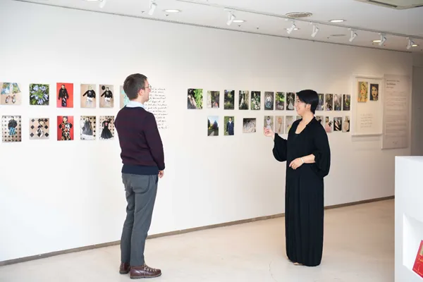 アニエスベーのギャラリーで開催中の作品展「BRUT」。アニエスベーと障害のある日本人アーティストとの作品の出合い、世に出ていないアーティストを応援する想いとはのタイトル画像