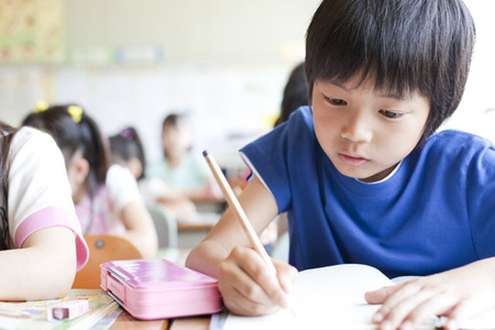 感覚過敏 学習障害の子どもだったーあの頃の気持ちって こんな風に工夫していた 学校生活編 Litalico発達ナビ