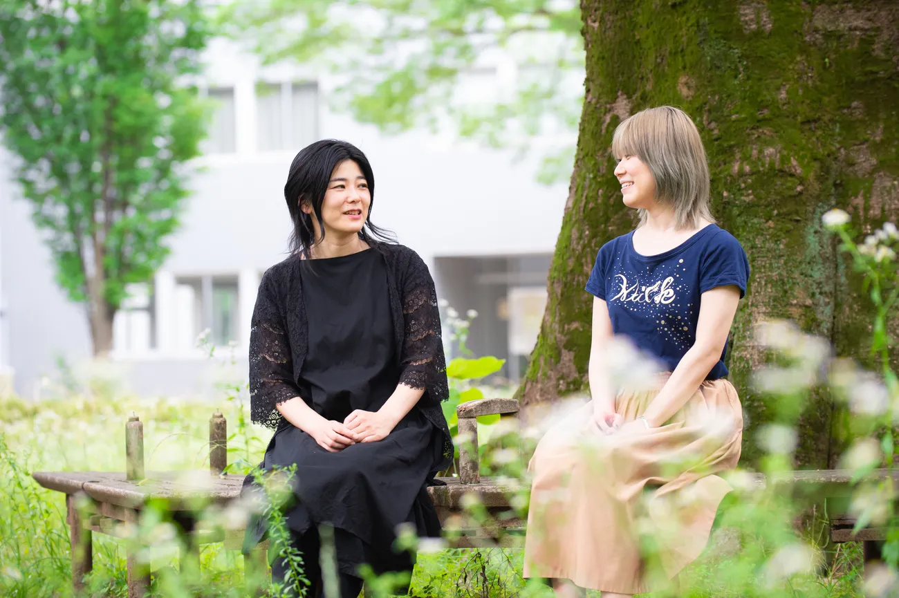 綾屋紗月さんとインタビュアーの姫野桂