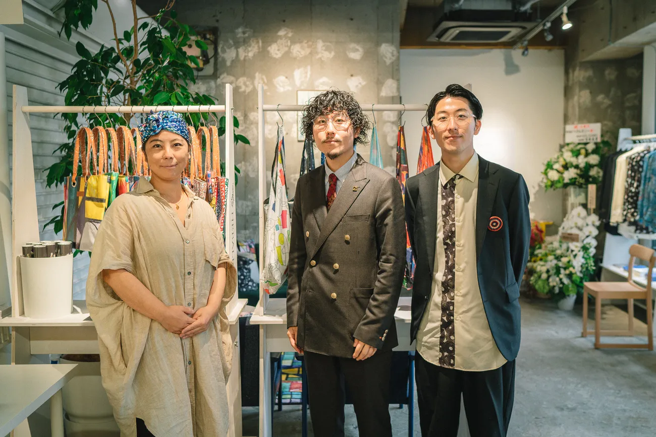 「ヘラルボニー」共同代表、松田崇弥氏・松田文登氏と、発達ナビ編集長・牟田