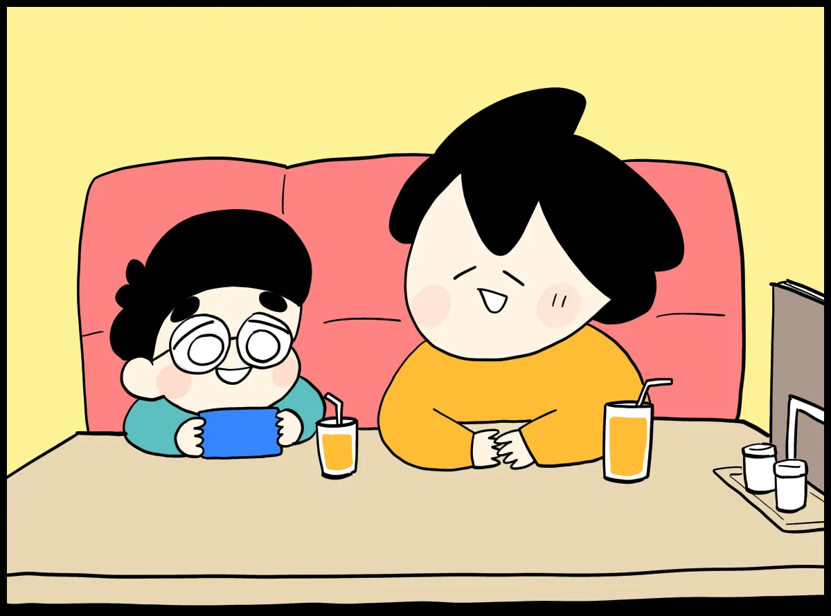 動画を見せれば立ち歩かないことが分かり、ついに落ち着いて外食できるようになった。