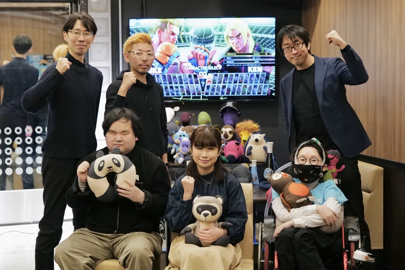 視覚を用いずに対戦可能な、6月2日発売「ストリートファイター6」のサウンドデザインに協力したバリアフリーeスポーツePARAのスタッフたち。