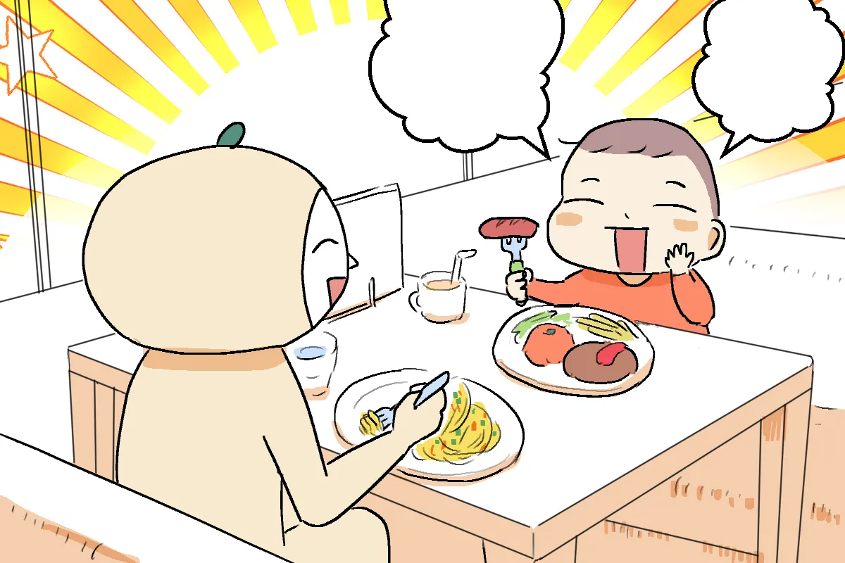 ファミリーレストランで楽しそうにお喋りするたーちゃんと私