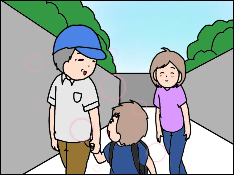 下校時は優しい学童擁護員さんと手を繋いで帰っていた息子
