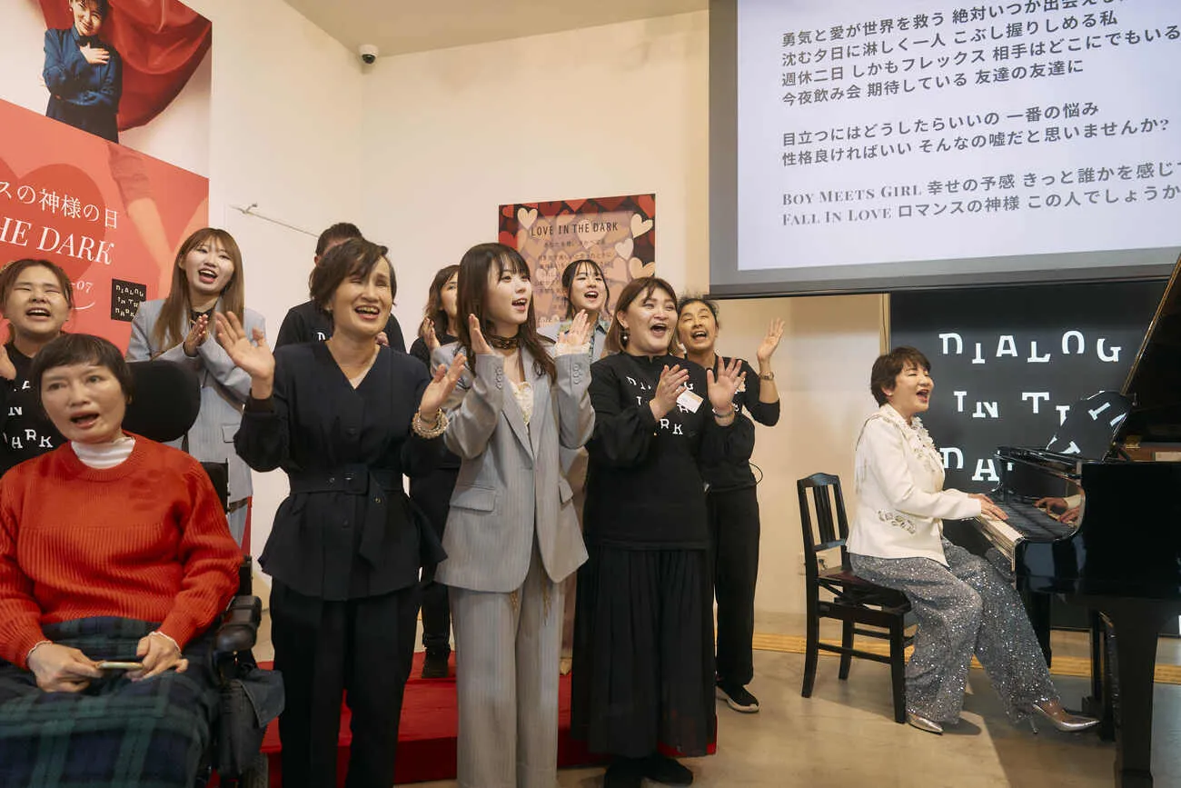 広瀬さんの演奏で贅沢な即興ライブが実現。音楽の力で会場が一体に