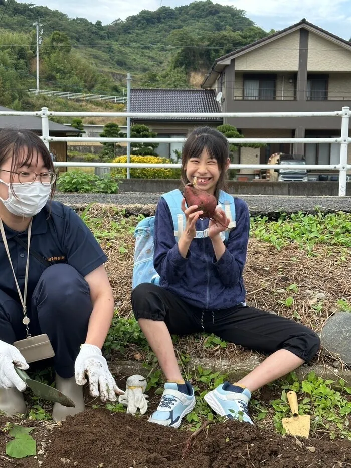 放課後等デイサービスうらかみえきまえ【送迎あり】　【空きあり：随時見学会開催中】/芋掘り♪