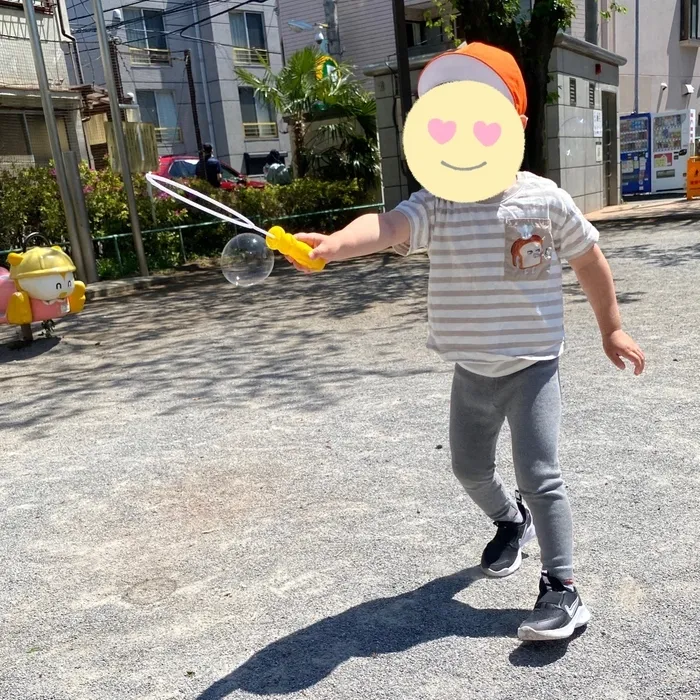 イルカ児童園(池袋教室)/ぽかぽか陽気に誘われて🌷みんなでお散歩♪