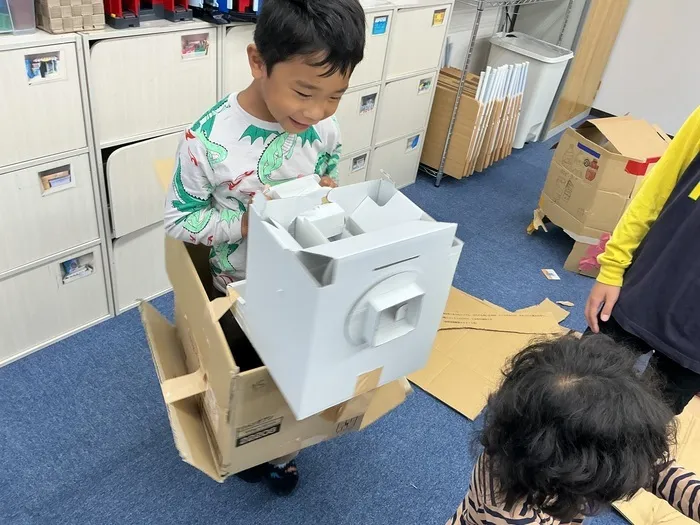 夢門塾淵野辺/★📦ダンボールで大型工作✂️★