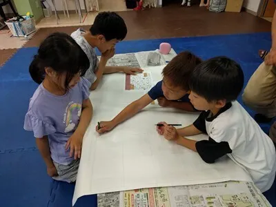 ライズ児童デイサービス小田栄/カレンダー作り！！