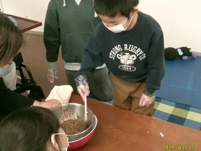 ライズ児童デイサービス小田栄/バレンタインチョコバー作り🍫✨