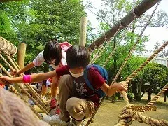 ライズ児童デイサービス小田栄/平和の森公園フィールドアスレチックで遊ぼう！