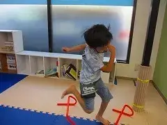 ライズ児童デイサービス小田栄/サーキットトレーニングで体を鍛えましょう！ー9月の室内レクー
