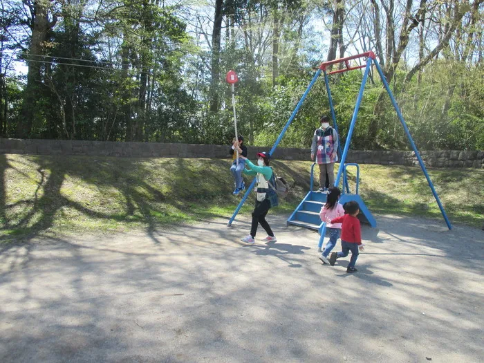 児童デイ　きらっと/公園でいろんな遊具に挑戦