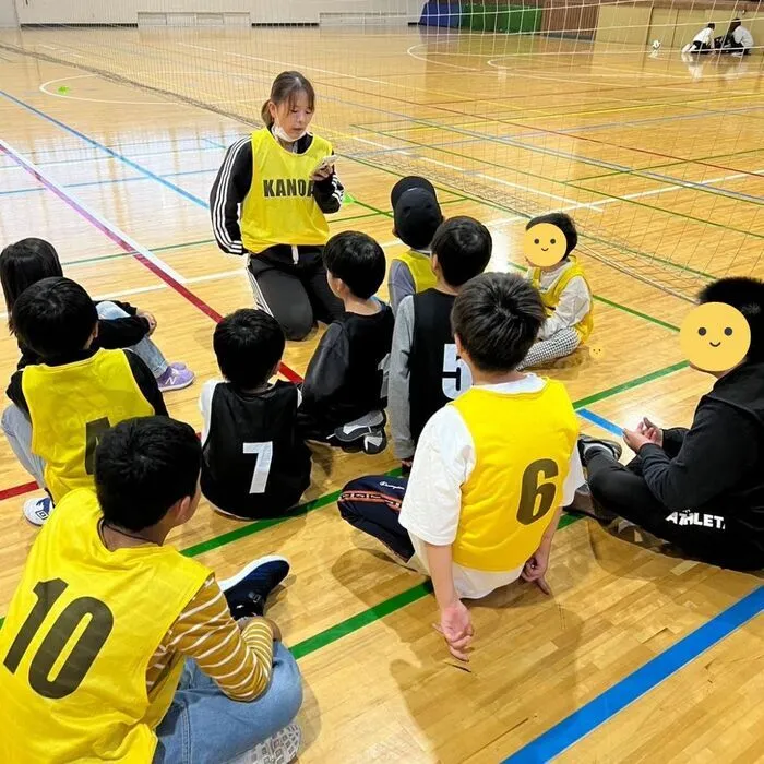  サッカー療育　カノアスFC平松本町/寒くても元気いっぱい！体育館でのサッカー活動⚽️