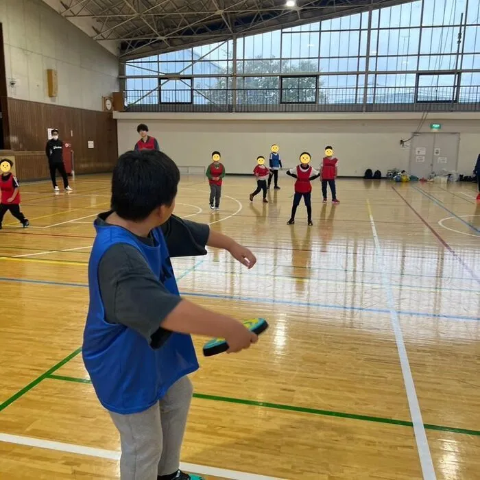  サッカー療育　カノアスFC平松本町/サッカーとドッチビーで大盛り上がり！