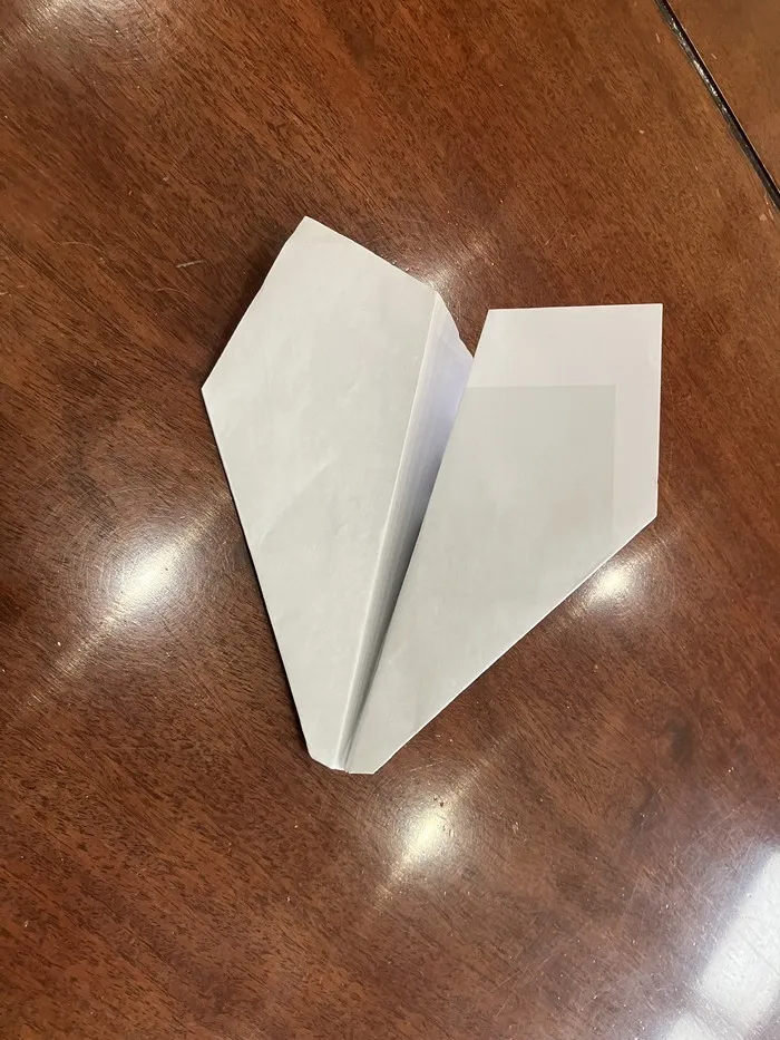 放課後等デイサービス　ひまわり/紙飛行機とばし競争