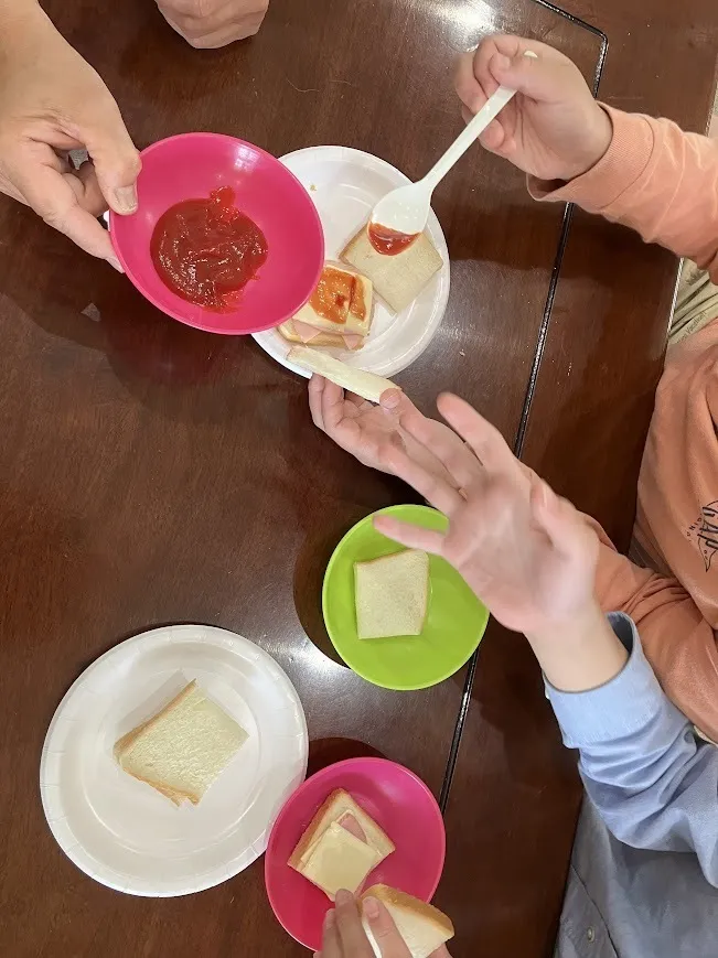 放課後等デイサービス　ひまわり/おやつレク「サンドウィッチ🥪」