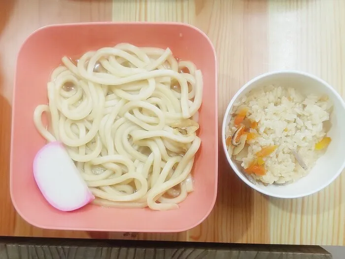 ジュニアスクール虹の橋フレンズ港教室/12/29 昼食「うどん・炊き込み御飯」