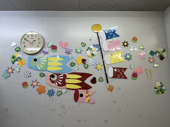 放課後等デイサービス バディ浪速教室/5月の壁画🎏