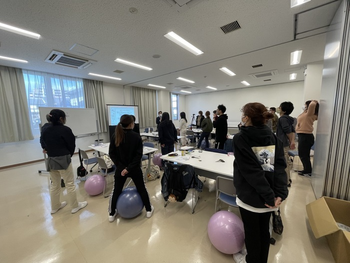 かぶとむしクラブさうすみのう/スタッフの専門性・育成環境