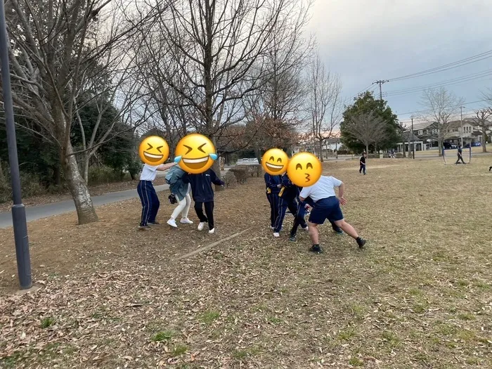 【理学療法・療育ヨガ】独自のプログラムもりだくさん★キッズプライム牛久教室/公園で走ろう🏃‍♂️💨