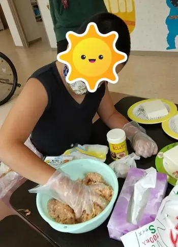 総合発達支援デイサービス　きぼう/9月のイベント　豆腐ハンバーグを作ろう！