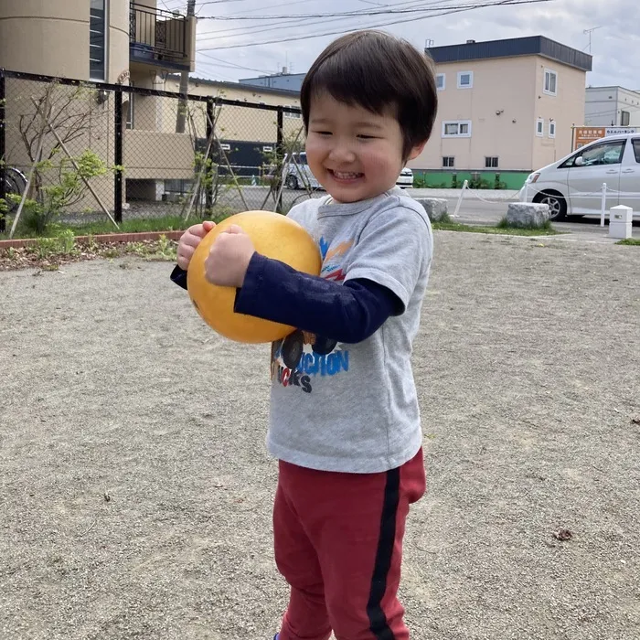 児童発達支援事業所　あった豊平/公園で遊んだよ　!(^^)!