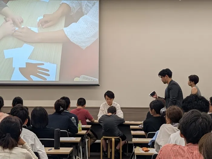 コロロ発達療育センター杉並教室/講演会たくさんの先生・保護者の方にご受講いただきました