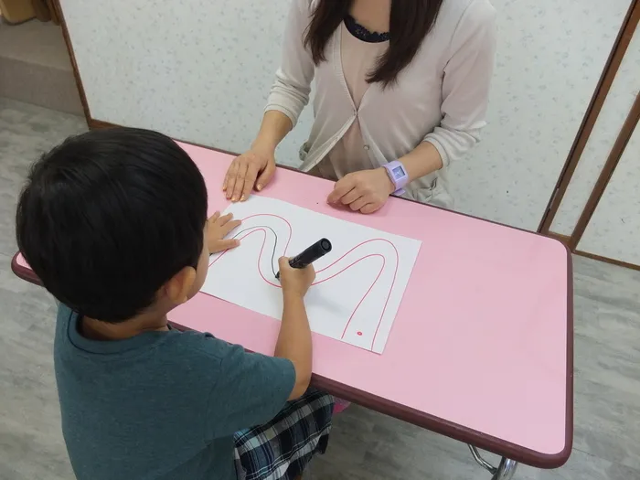 コロロ発達療育センター杉並教室/幼児さんの学習～発語や会話に向けた個別課題～