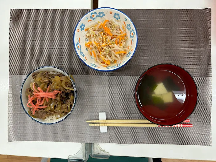 自立・就労のための第一歩！　トゥモローフィールド町田/牛丼定食🥢