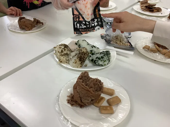 ハッピーテラス	町田駅前教室/非常食を食べてみよう！【放課後等デイ】