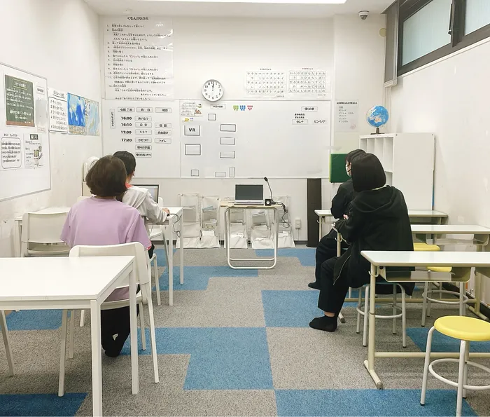 放課後等デイサービス はぴねす柿生/【はぴねすスタディ柿生】スタッフの研修風景